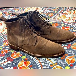 Great looking pair of Crosby Square Stratton Brown Suede Boots